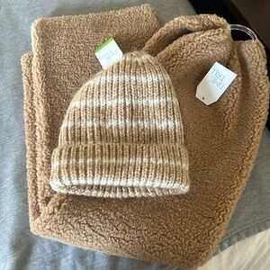 Tan Scarf & Hat Set